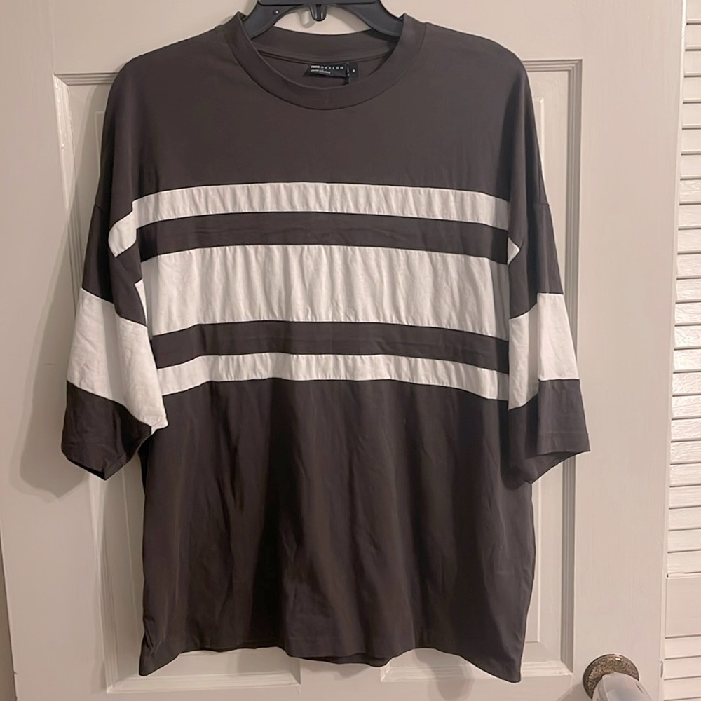 ASOS men’s Medium oversized t-shirt
